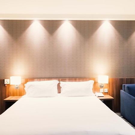 Holiday Inn Express Lille Centre By Ihg Екстериор снимка
