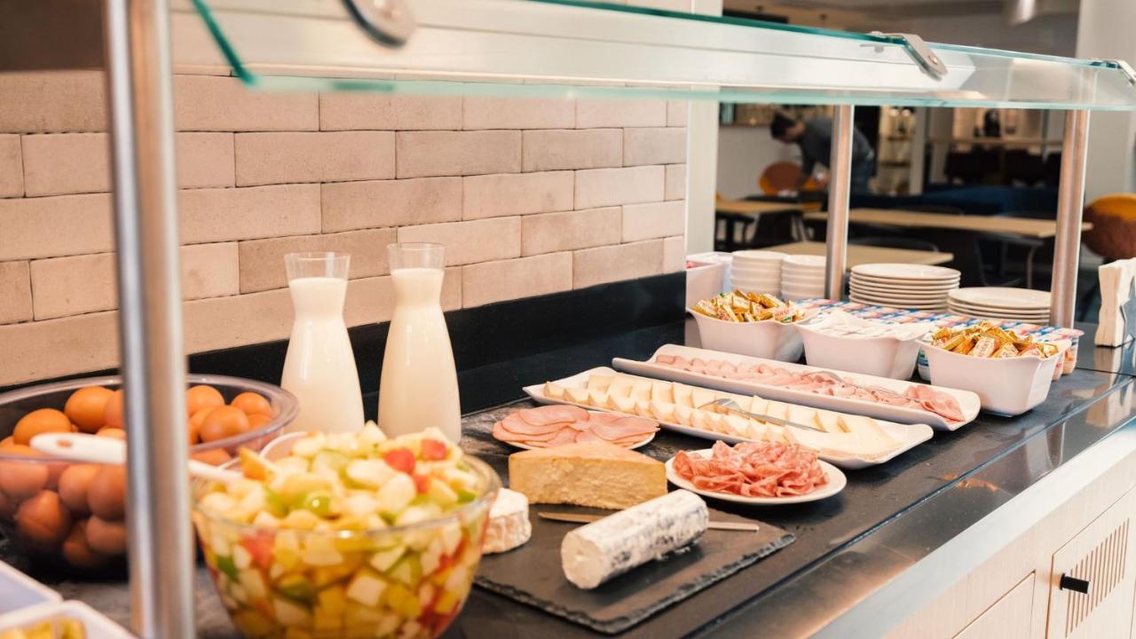 Holiday Inn Express Lille Centre By Ihg Екстериор снимка